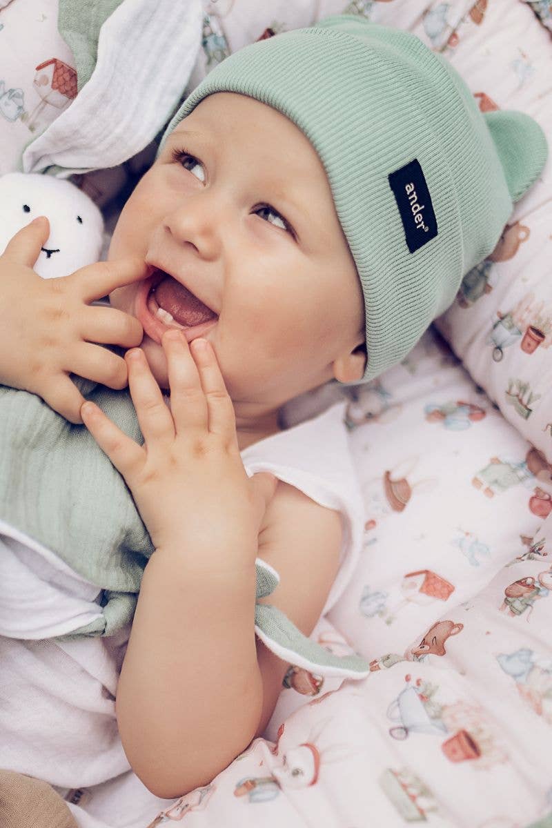 NOAH Beanie Bear in elastischer Grösse Dunkel-Beige / 1-2 yo