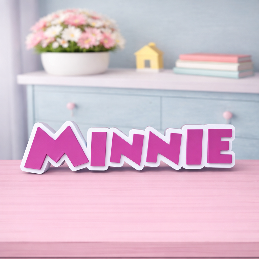 3D-Aufsteller Name in Minnie Schrift